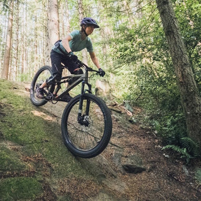 Discesa con MTB dalla cima del Mottarone